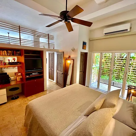 By Calamari Homes - Parque Centenario 206 Walled *