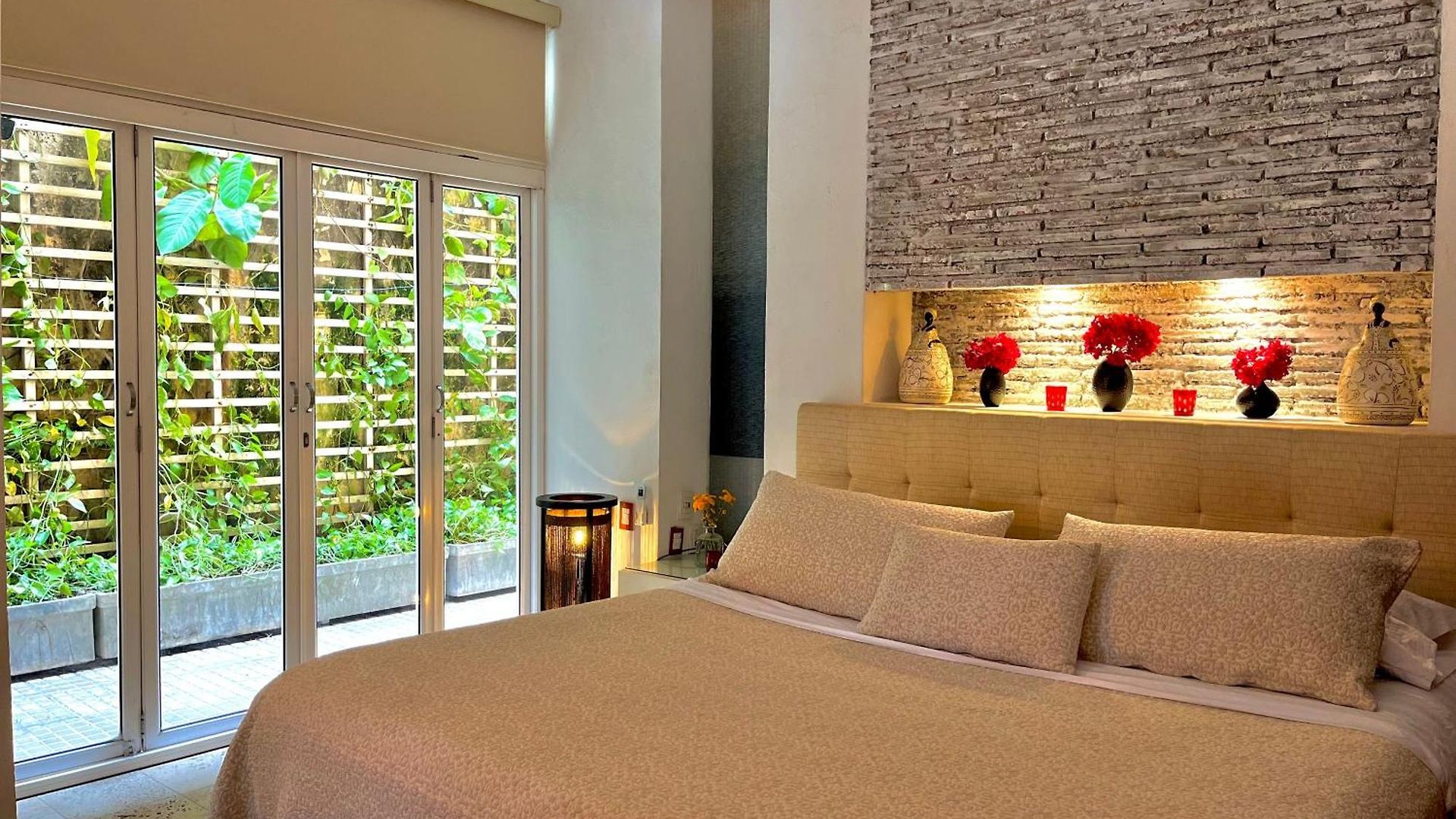 By Calamari Homes - Parque Centenario 206 Walled