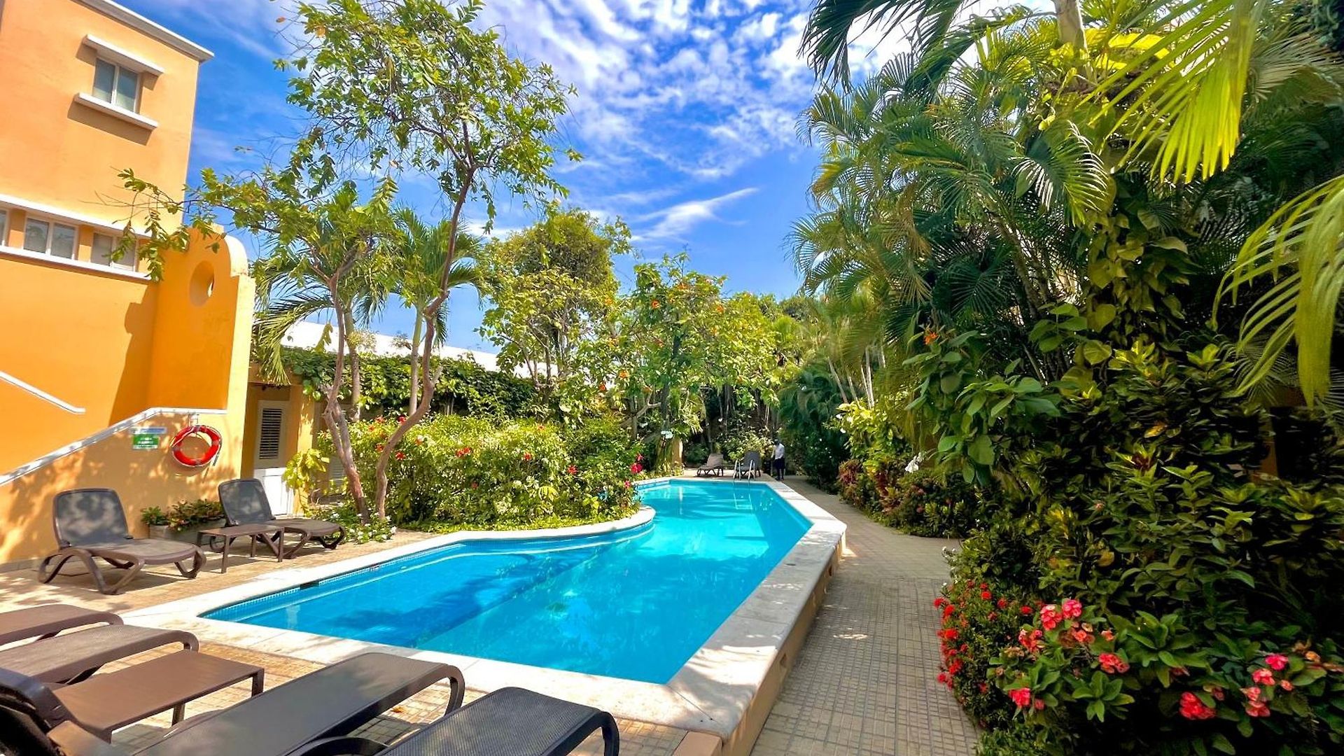By Calamari Homes - Parque Centenario 206 Walled *