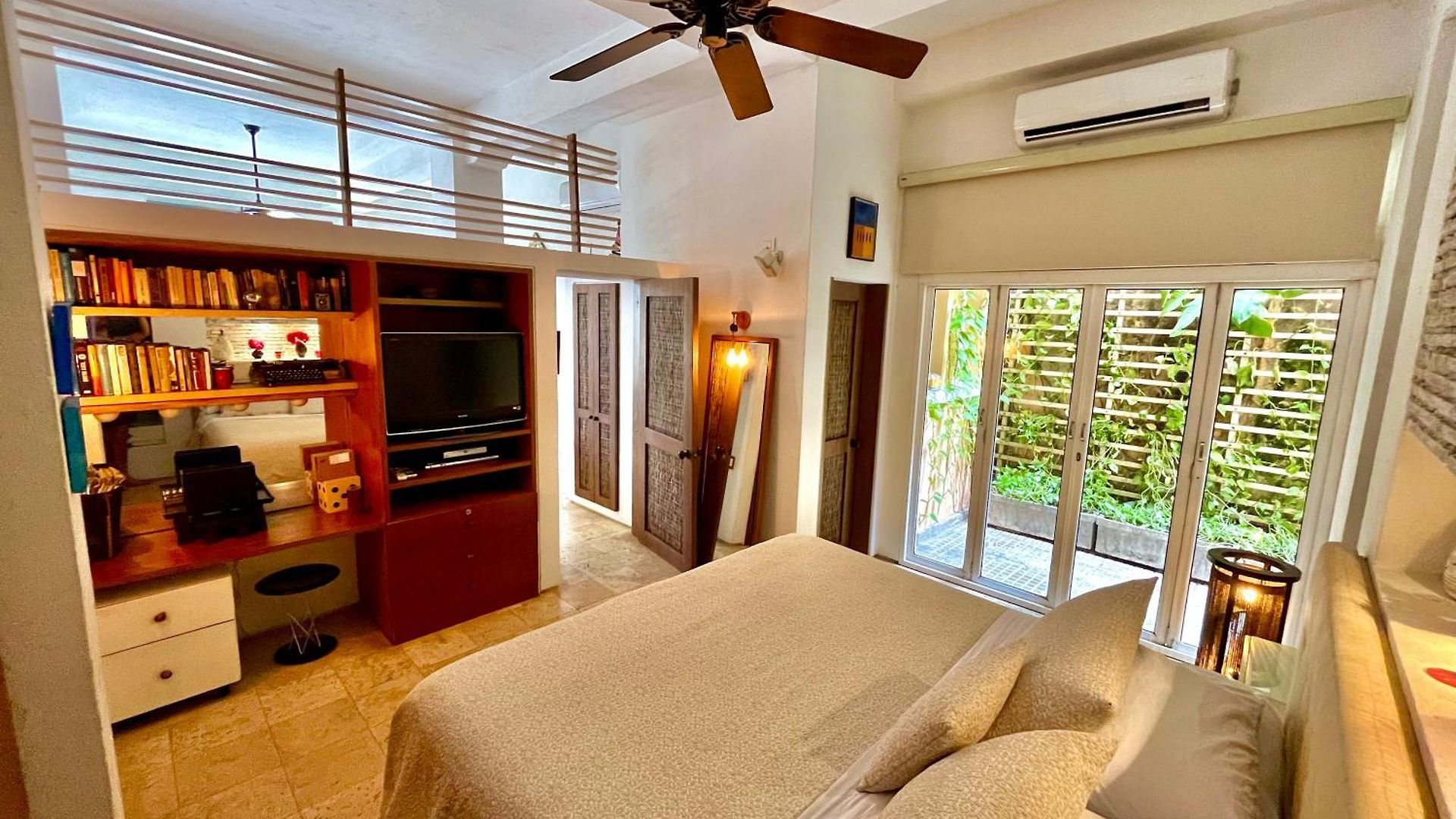 By Calamari Homes - Parque Centenario 206 Walled *