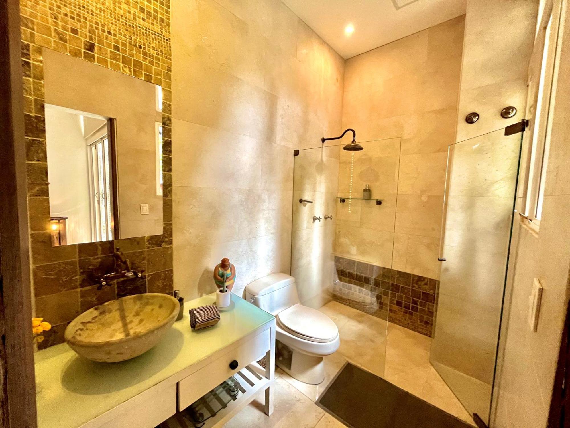 By Calamari Homes - Parque Centenario 206 Walled *